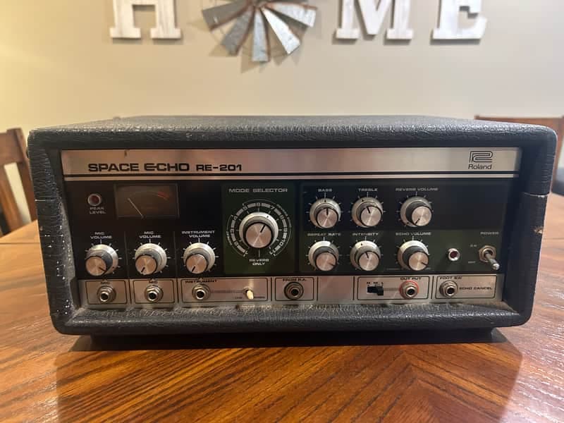 Roland RE-201 Space Echo Tape Delay / Reverb 1974 - 1988 - Black