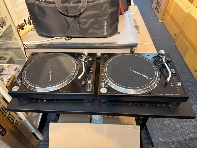 Pioneer PLX-1000 (The pair - Pre owned - very clean - 30 days warranty)Professional Turntable