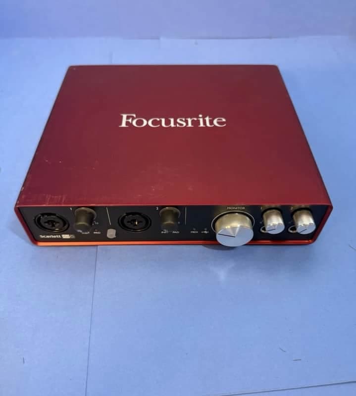 Focusrite Scarlett 6i6 2nd Gen USB Audio Interface 2016 - 2018 - Red / Black