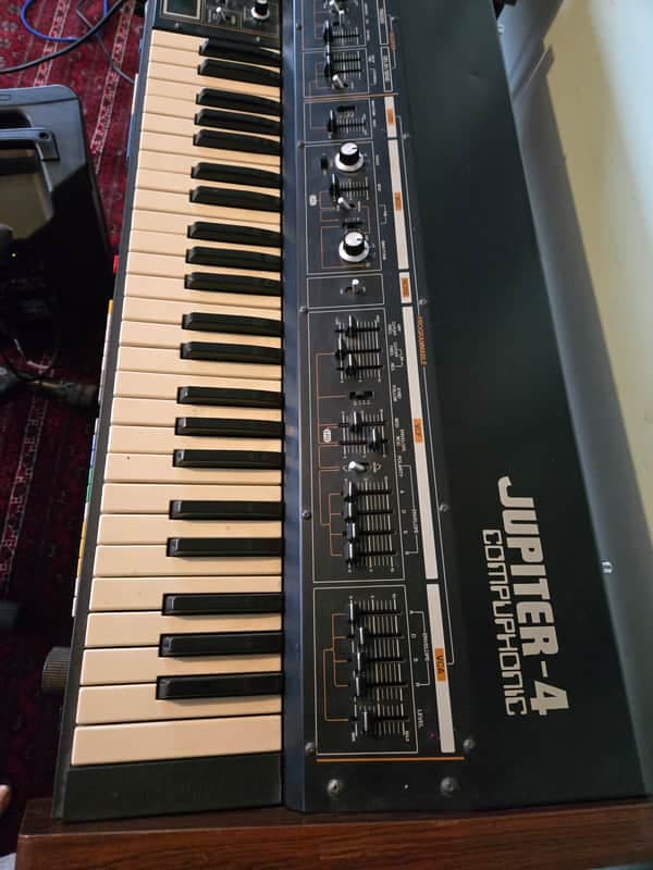 Roland Jupiter 4 49-Key Synthesizer 1978 - 1982 - Black