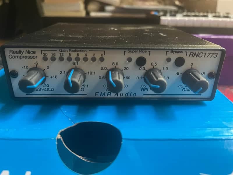 FMR Audio Really Nice Compressor RNC 1773 2000s - White