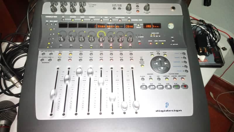 Digidesign Digi 002 Console Firewire Audio Interface with Control Surface 2000s - Gray