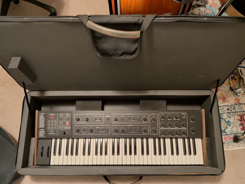 Sequential Prophet 600 61-Key 6-Voice Polyphonic Synthesizer 1982 - 1985 - Black with Wood Sides