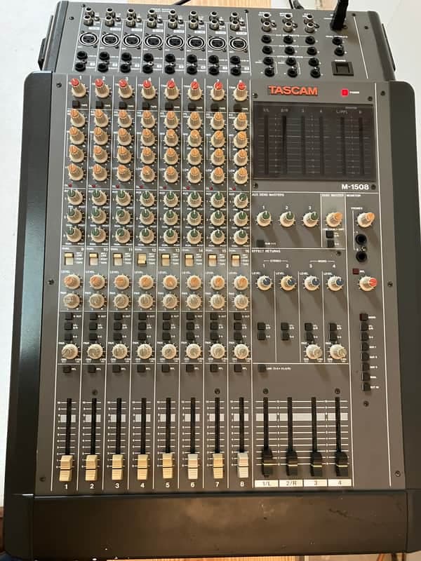 TASCAM M-1508 8 Channel Mixer