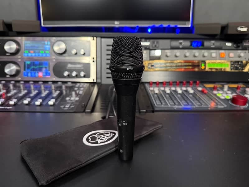 AKG C636 Master Reference Handheld Vocal Condenser Microphone 2010s - Black