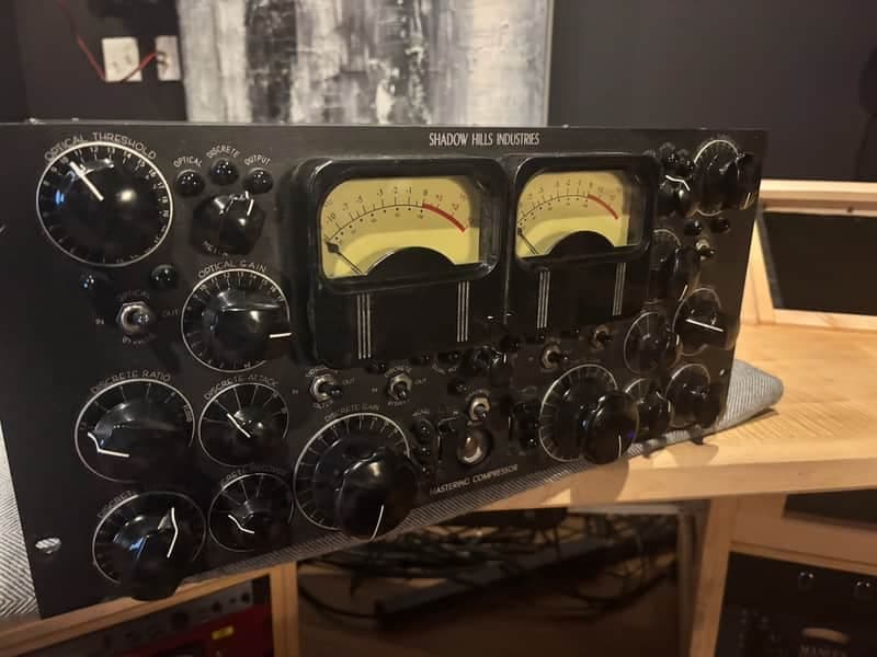 Shadow Hills Mastering Compressor