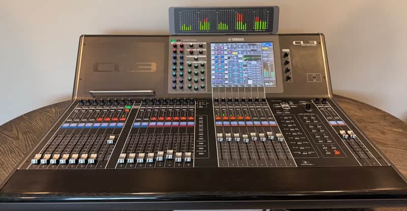 Yamaha CL3 72 Input Digital Mixing Console 2012 - Present - Black