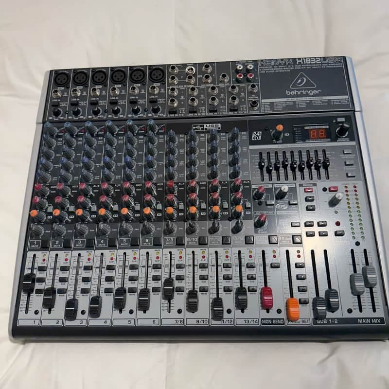 Behringer X1832USB 18-Input 3 2-Bus Mixer XENYX 2010 - Present - Standard
