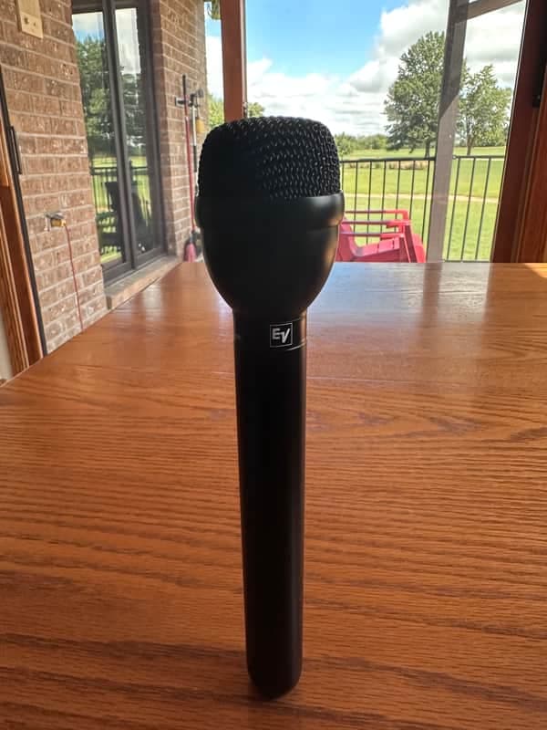 Electro Voice RE50N/D-L Interview Microphone Long Handle Neodymium Mint New