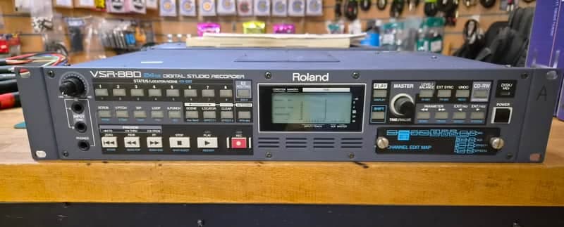 Roland VSR-880 Digital rack 8 track recorder
