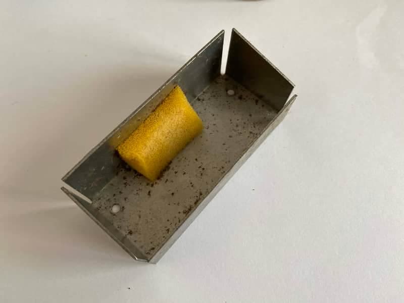 Roland TR-909 Battery holder