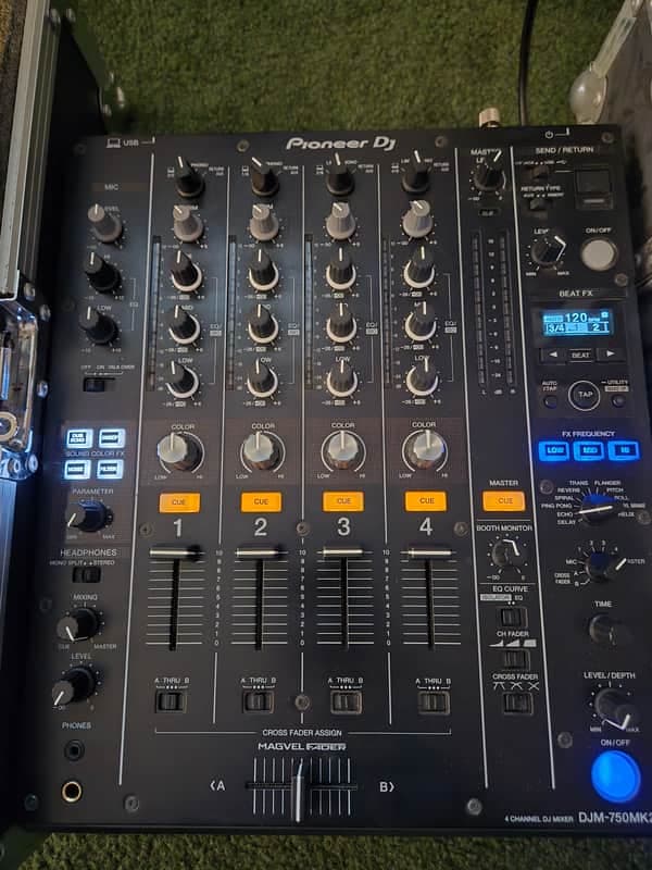 Pioneer DJM-750MK2 4-Channel Professional DJ Mixer 2010s - Black