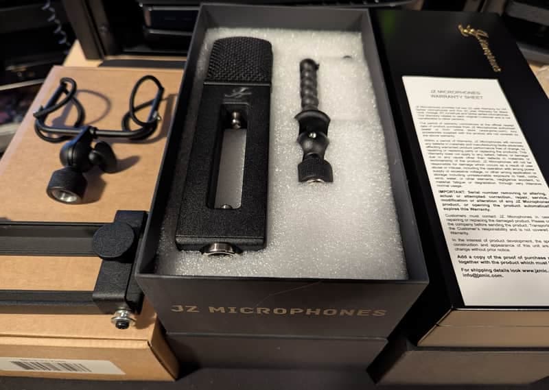 JZ Microphones BH-2 Black Hole Cardioid Large-Diaphragm Condenser Mic