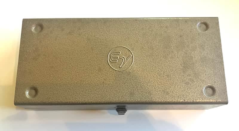 Electro Voice Gold Metal Microphone Box, fits RE15, AKG C414EB, Neumann