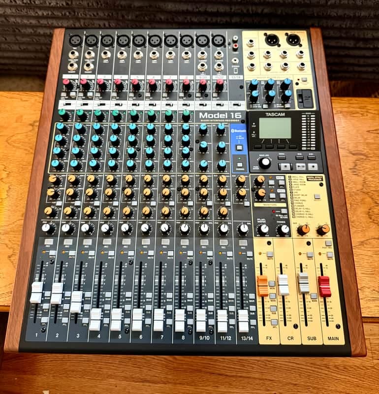 TASCAM Model 16 Multitrack Recorder / Mixer / Audio Interface 2019 - Present - Black with Wood Cheeks. Original Box
