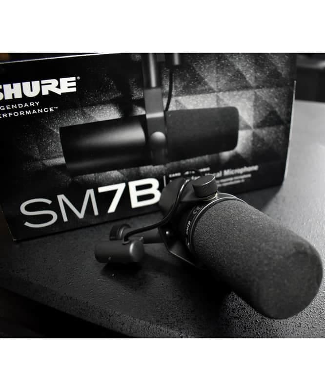 Shure SM7B Large Diaphragm Dynamic Vocal Microphone