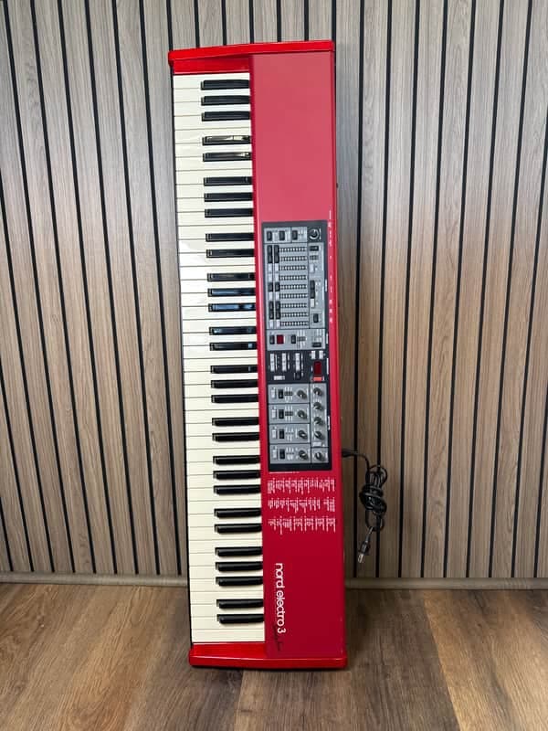 Nord Electro 3 SW73 Semi-Weighted 73-Key Digital Piano 2009 - 2013 - Red