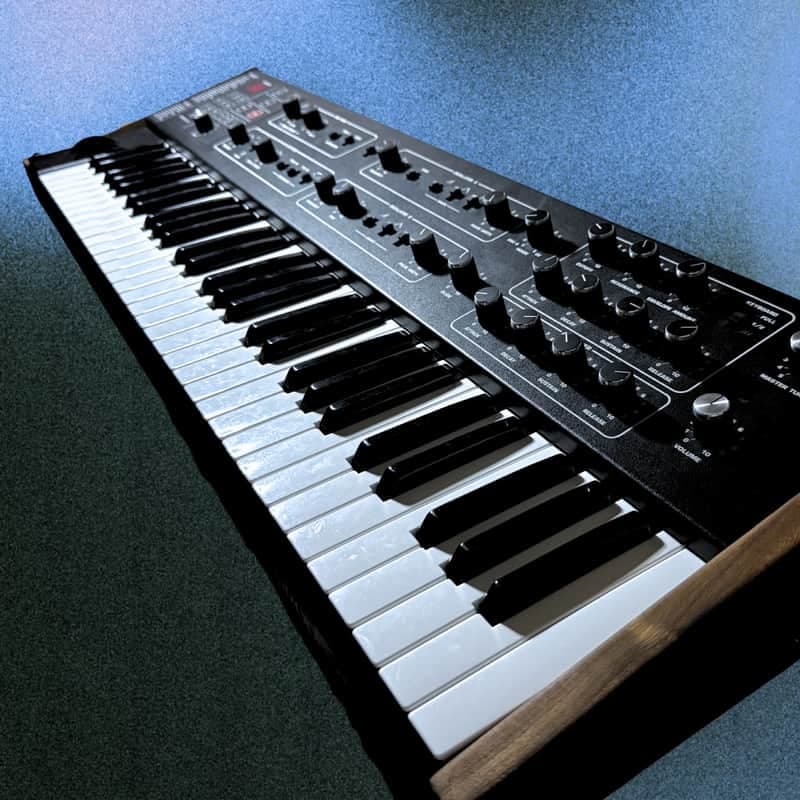 Sequential Prophet 600 GLIGLI Mod 61-Key 6-Voice Polyphonic Synthesizer 1982 - 1985 - Black with Wood Sides