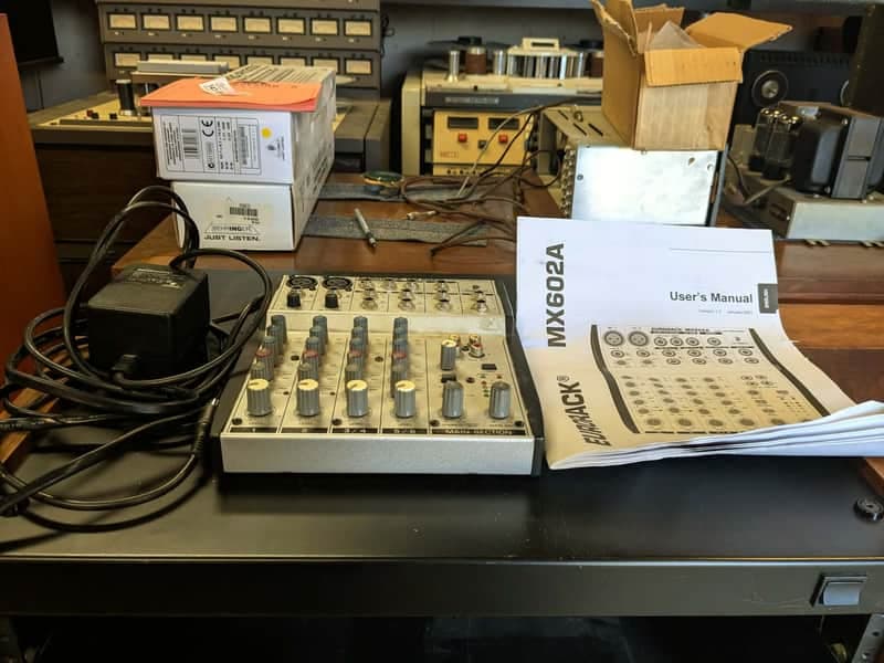 Behringer Eurorack MX 602A Mixer