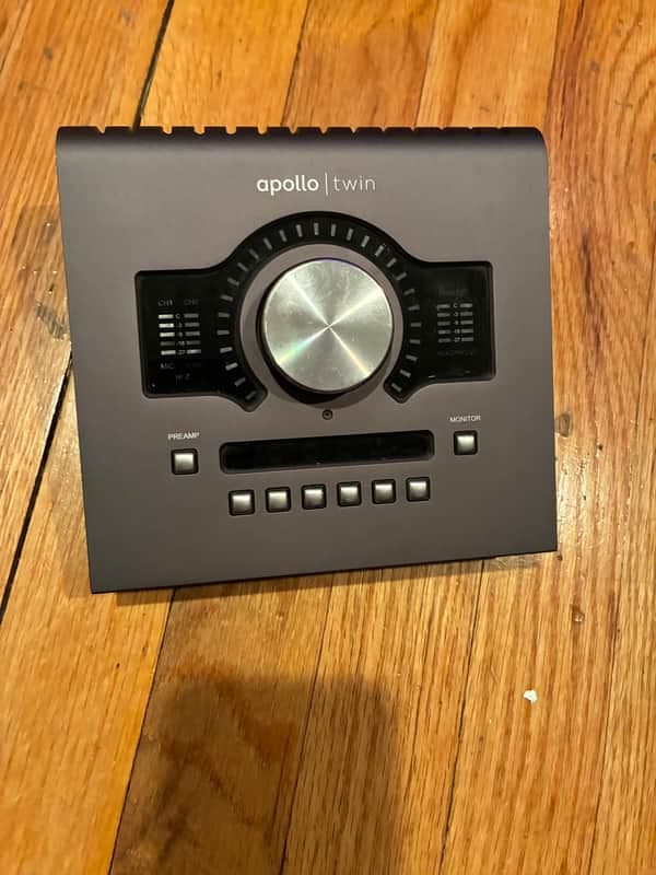 Universal Audio Apollo Twin DUO MKII Thunderbolt Audio Interface with cables!