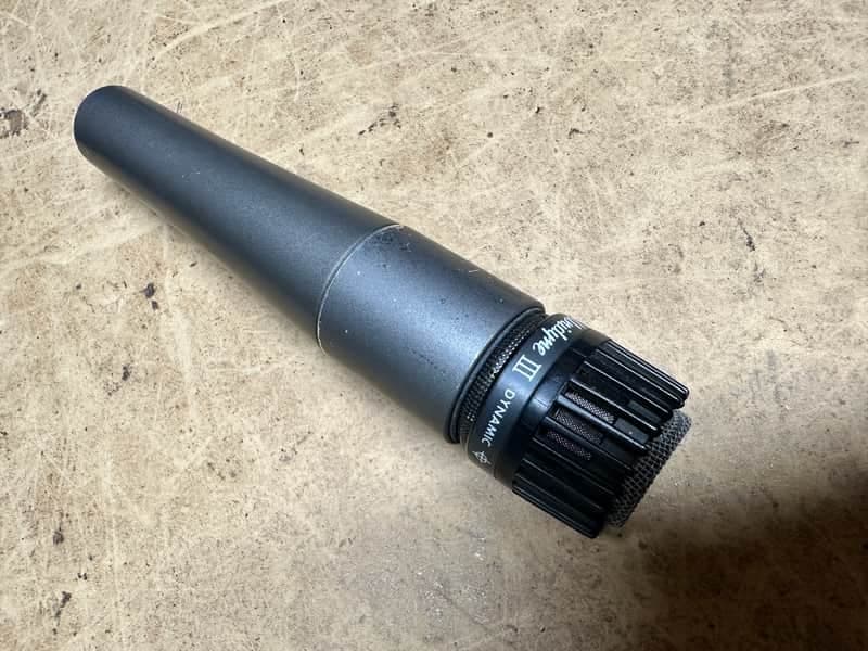 Shure Unidyne III SM57 Microphone - Sounds Excellent!