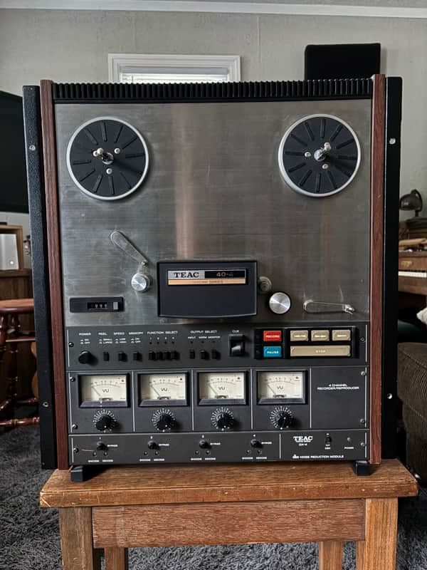 TASCAM 40-4 1/4" 4-Track Reel to Reel Tape Recorder 1977 - 1980 - Black