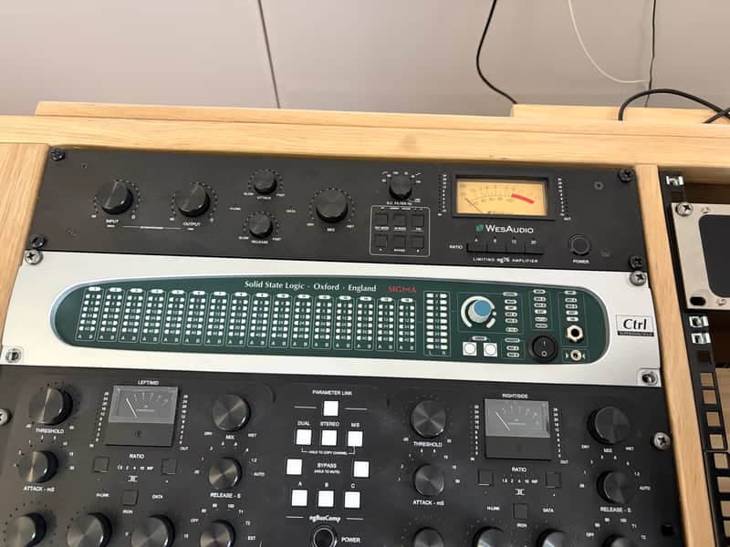 Solid State Logic Sigma 32-Channel Remote Rackmount Mixer 2013 - 2019 - Silver