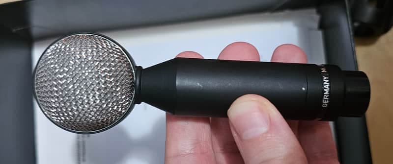 Beyer- Dynamics M 130 - Black