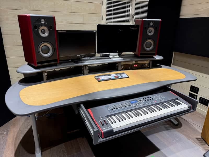 Aka Design ProEdit Mixing Desk
