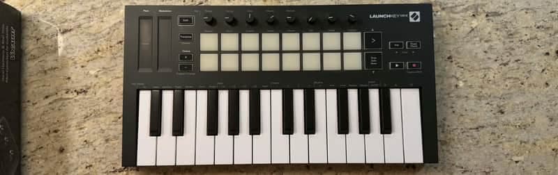 Novation Launchkey Mini MKIII MIDI Keyboard Controller 2019 - Present - Black