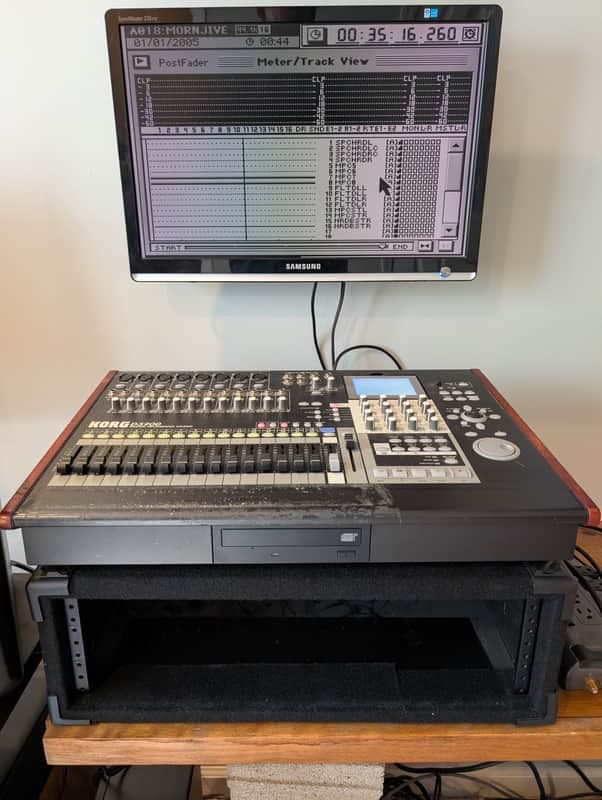 KORG D3200 32-Track Digital Recording Studio (2Seemy VGA Monitor Adapter)