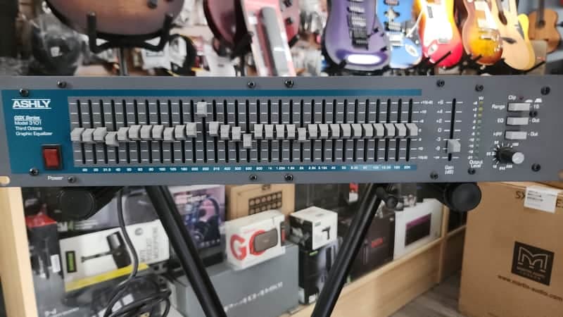 ASHLY GGX SERIES MODEL 3101 THIRD OCTAVE EQ USED - GRAY