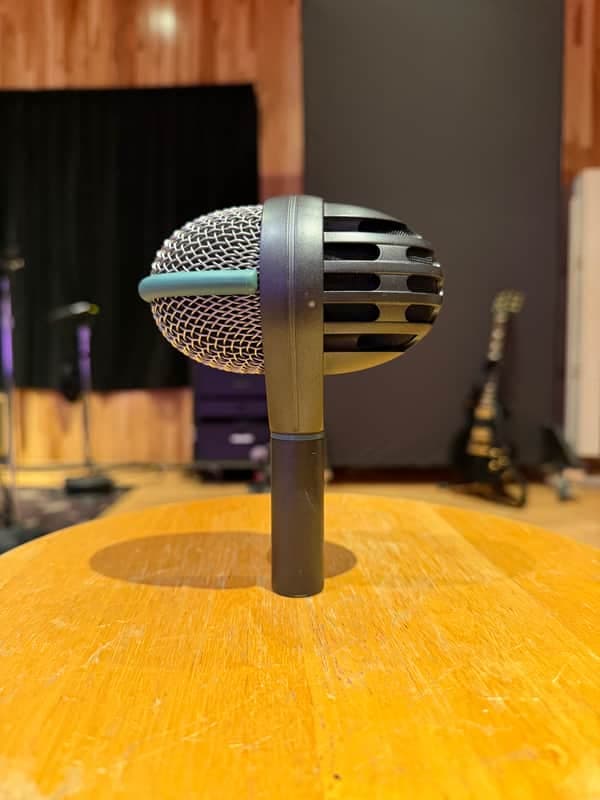 AKG D112 Large-Diaphragm Dynamic Kick Drum Microphone 2010s - Black