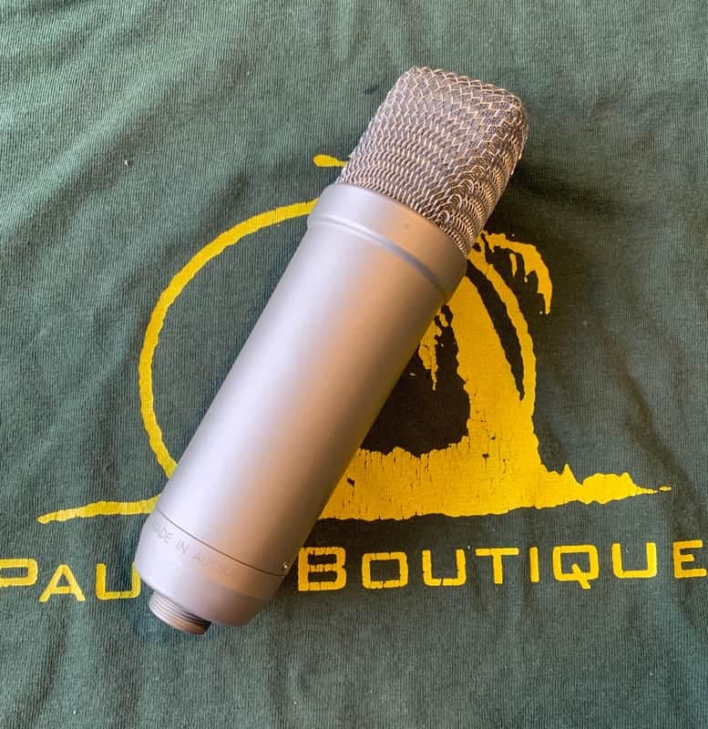 RODE NT1-A Large Diaphragm Cardioid Condenser Microphone 2002 - Present - Silver