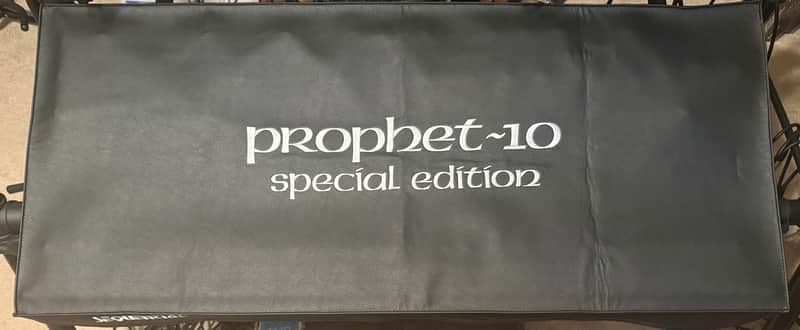 Sequential Prophet-10 Special Edition Lacewood