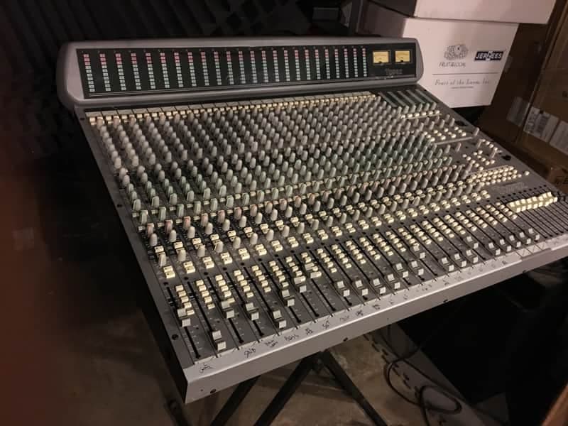 Soundtracs Topaz 24x8 mixing console with power supply