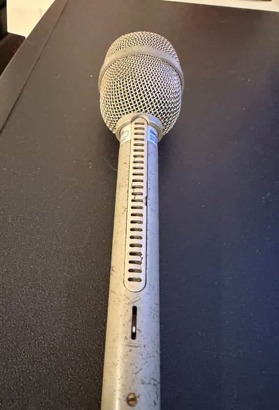 Electro-Voice RE11 Supercardioid Dynamic Microphone 1970s - Beige