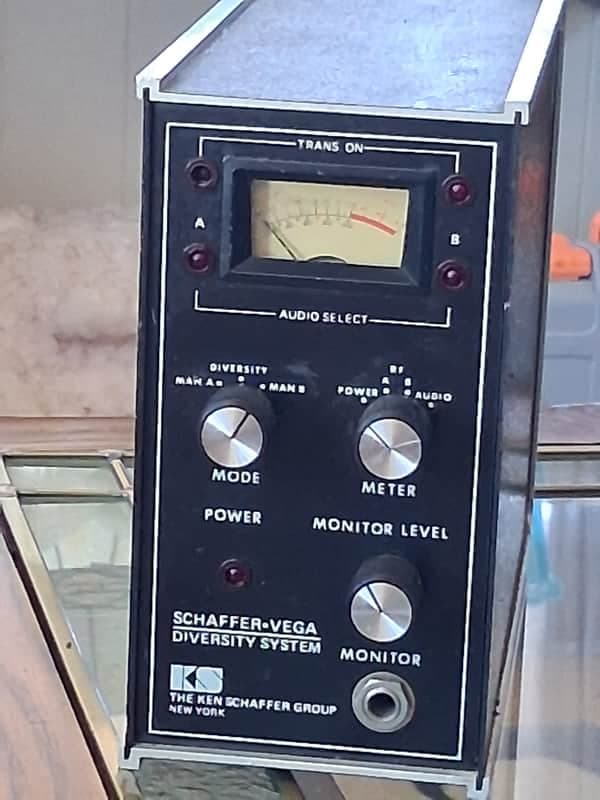 Shaeffer -Vega Diversity system wireless receiver 63EX 1975 - Black
