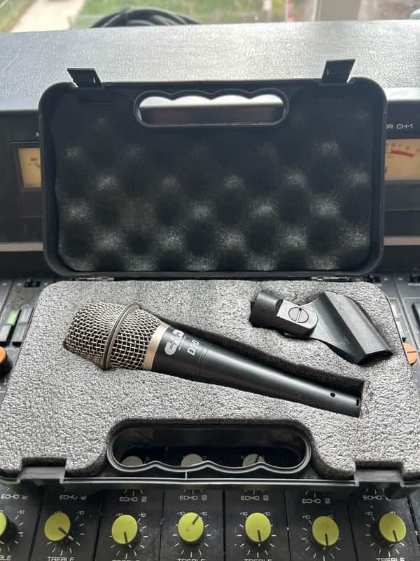 CAD D90 Premium Supercardioid Dymanic Handheld Mic 2010s - Black