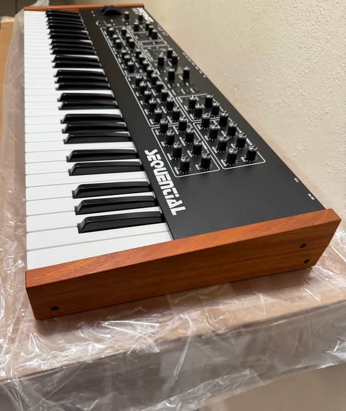 SEQUENTIAL PROPHET Rev2 61-Key 16-Voice Polyphonic Analog Synthesizer / Black with Wood Sides