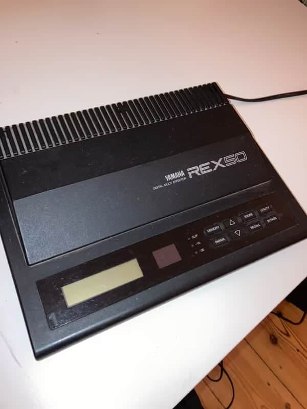 Yamaha REX50 Digital Multi-Effector 1987 - 1990 - Black