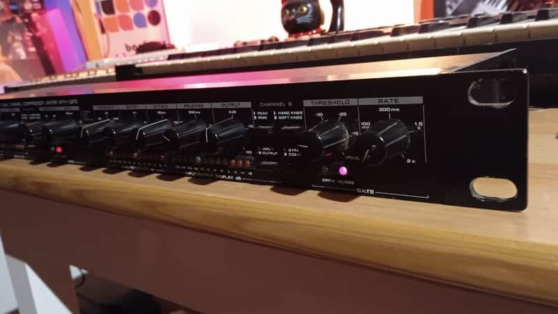 Alesis 3630 Dual-Channel Compressor