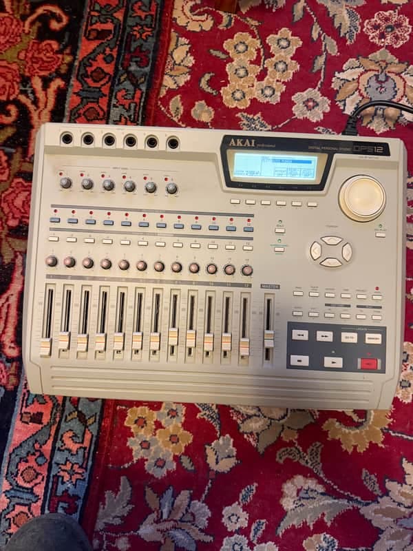 Akai DPS 12 Mid -90 s - Grey
