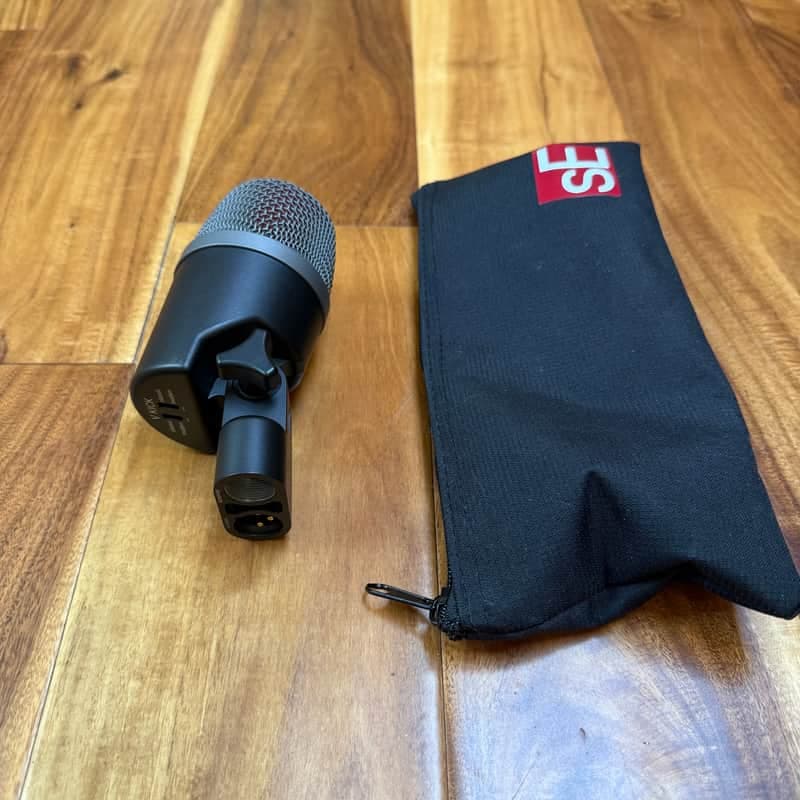 sE Electronics V KICK Supercardioid Dynamic Bass Drum Microphone 2019 - Present - Black / Red Grille