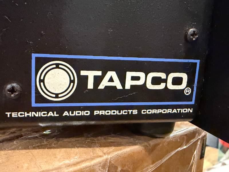 Tapco 2200 2 Channel 10 Band Graphic Equalizer