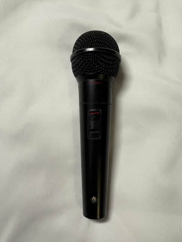 Used Peavey PV handheld microphone -Black - Local pickup only