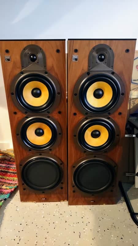 Bowers & Wilkins DM3000 audiophile loudspeaker pair 1984 Walnut