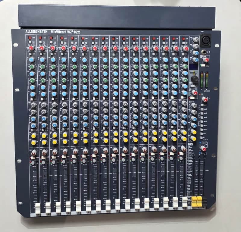 Allen & Heath MixWizard WZ4 16:2 16-Input Stereo Mixer 2014 - Present - Blue