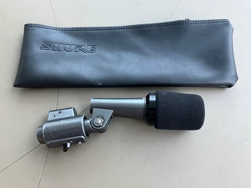 Shure SM56