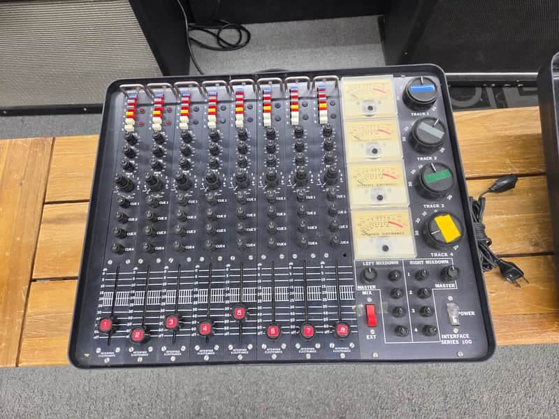 Interface Electronics Series 100 8x4 mixer 1980s - Black